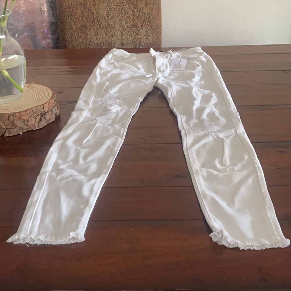 Just black distressed white jean. Stretchy and comfy.